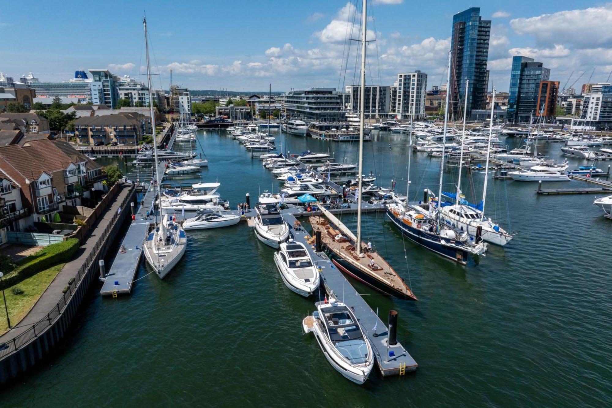 The Greenwich - Two Bedroom Apartment With Parking, Close To Ferry Terminals Southampton Dış mekan fotoğraf