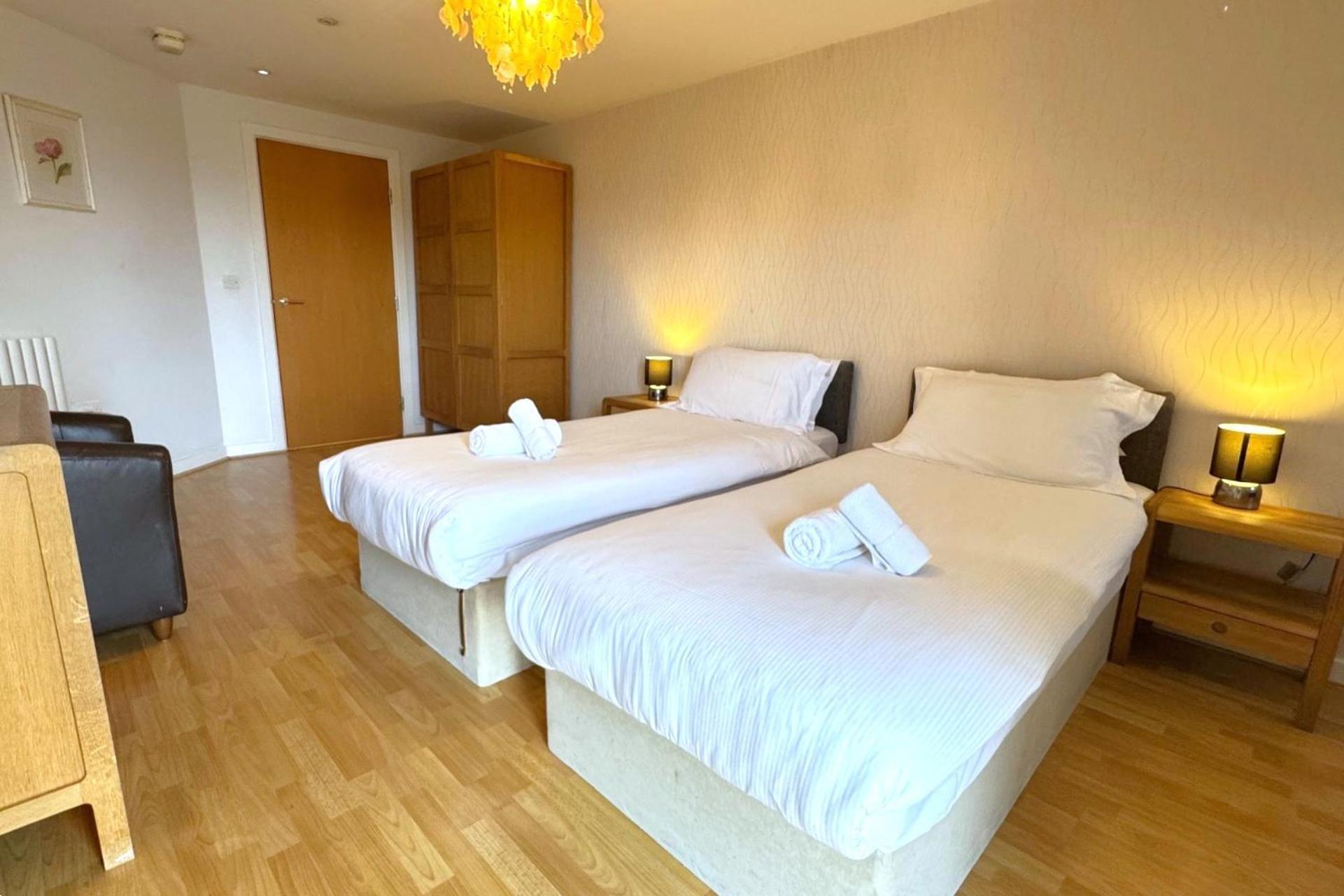 The Greenwich - Two Bedroom Apartment With Parking, Close To Ferry Terminals Southampton Dış mekan fotoğraf