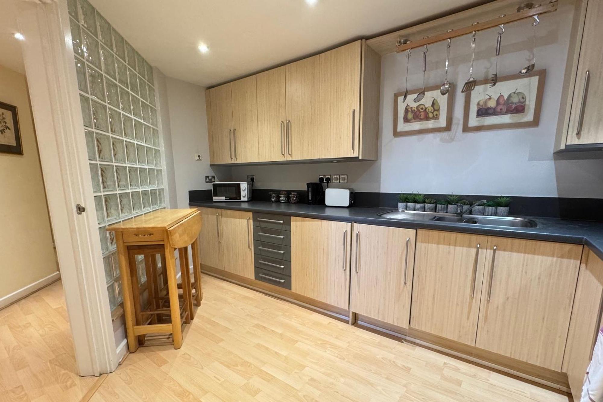 The Greenwich - Two Bedroom Apartment With Parking, Close To Ferry Terminals Southampton Dış mekan fotoğraf